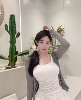 清纯甜美又嫩的妹子