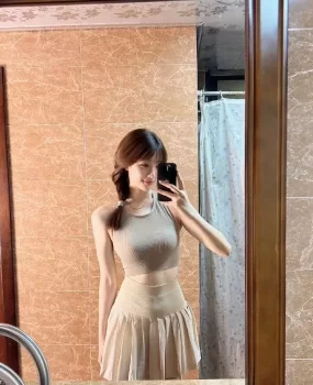 00后粉嫩妹子兼职