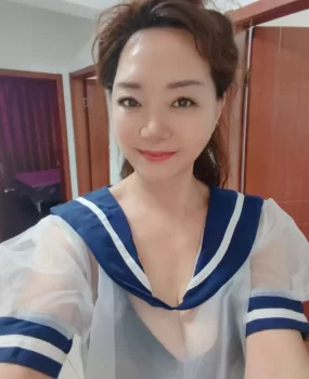 泻火意外碰到，顶级丝袜美腿