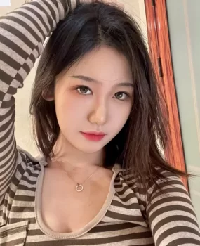 清纯反差平面模特不求挣钱，只求情趣过程