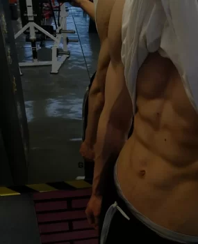 01年身强体壮鸭子喜欢少妇熟女