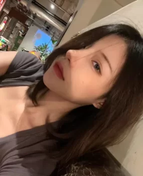 据说是新下海的，嫩！