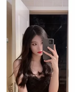 妹子颜值很高不机车