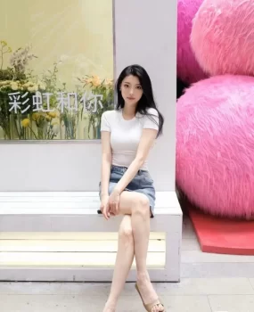 天津长腿小姐姐