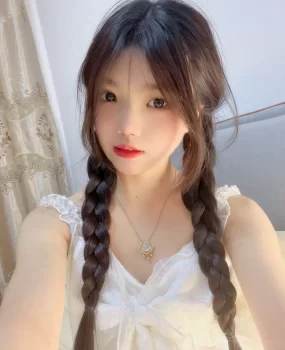 河南省郑州市高端外围清纯少女务价格实惠