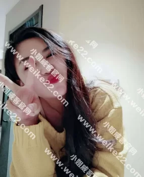 高颜值美女盈盈自己体验