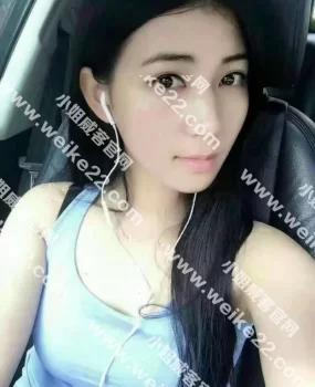 小巧漂亮的大学生兼职妹子，约到就是赚到