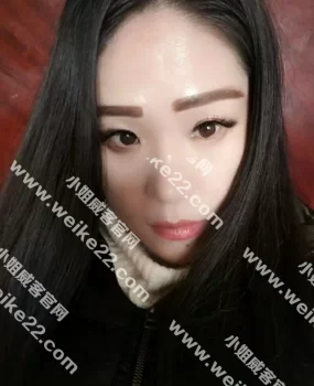 高挑性感的叶子大美女