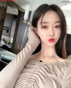 武汉学生妹风骚露骨