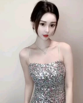 出差昆明酒店无聊偶然发现泻火的好去处，妹子胸大腿长身材好。